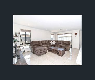 Modern and Spacious 3 Bedroom and Rental House in Andrews Farm - Photo 1