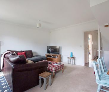 2 bedroom terraced house to rent - Photo 2