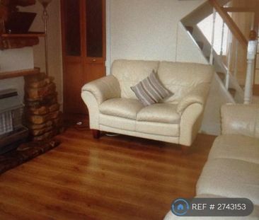 2 bedroom terraced house to rent - Photo 1