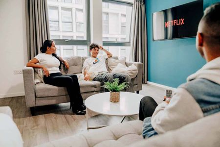 Bronze Studio - Photo 5