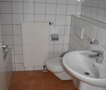 Großzügige Doppelhaushälfte inkl. Einliegerwohnung in ruhiger Lage ... - Photo 1