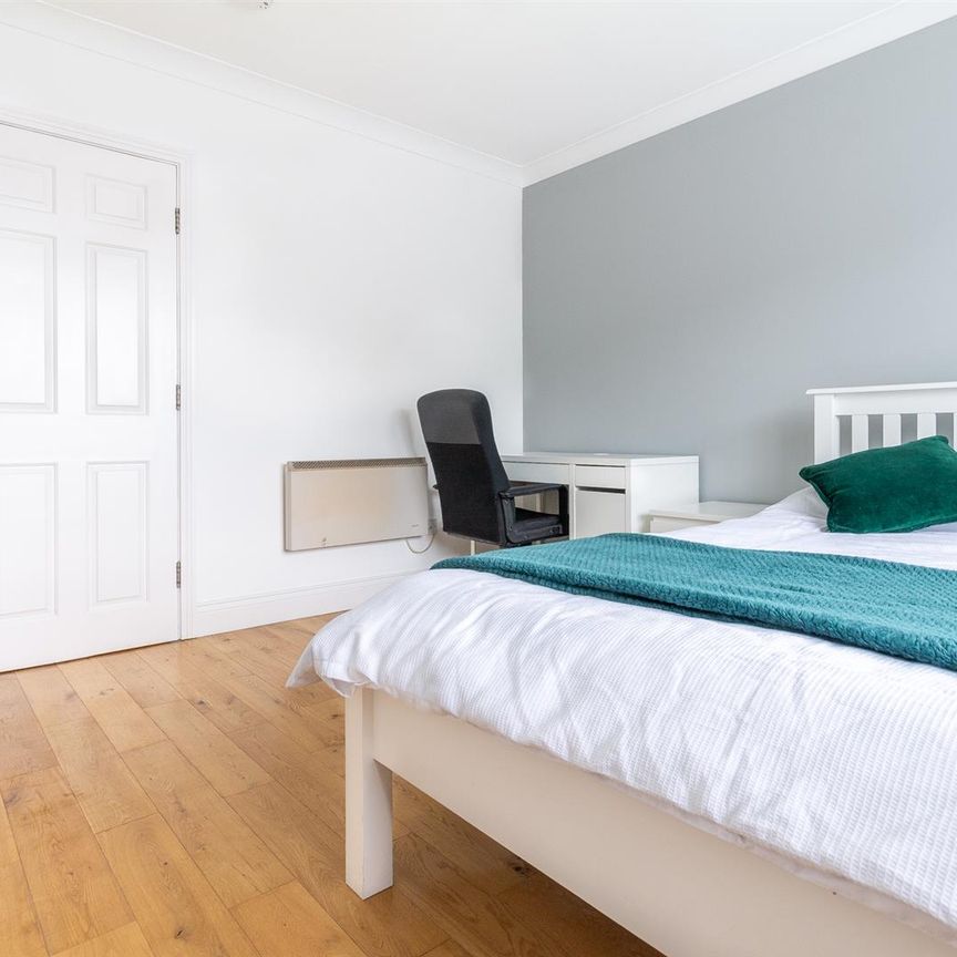 Sloane Court, Jesmond - Photo 1