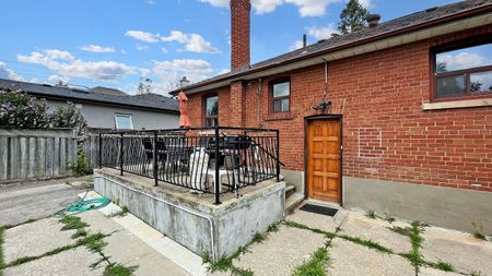 For Lease - 139 Ranee Avenue, Toronto, Ontario - Photo 3