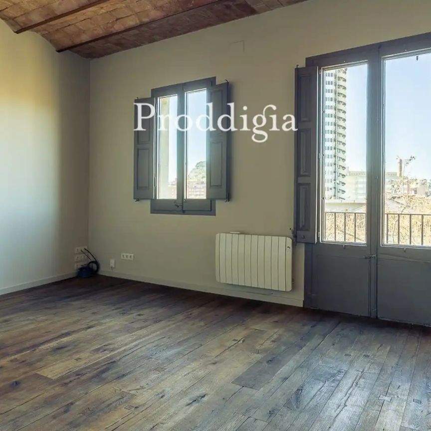 Piso de alquiler en Rambla, Barri Gòtic - Photo 1