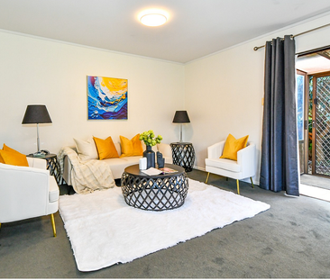 MIDDLEMORE-'Ready to move in' - Photo 3