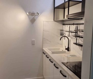 Cosy Two-Bedroom Granny Flat – Power Included - Photo 1
