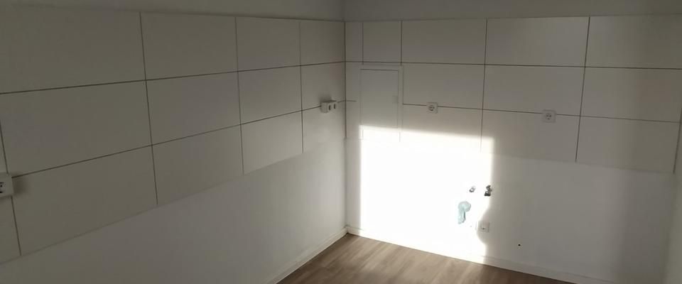 5.Etage mit Blick in(s) Grün(au) - 2 Raum mit Balkon - Photo 1