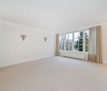 3 bedroom flat to rent - Photo 1