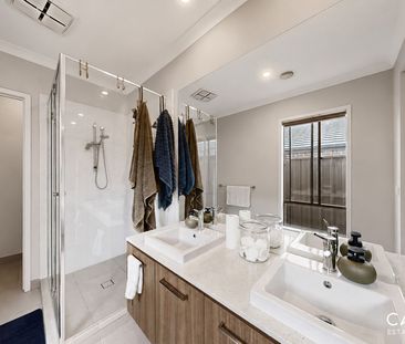 98 Yaralla Circuit, Clyde - Photo 6