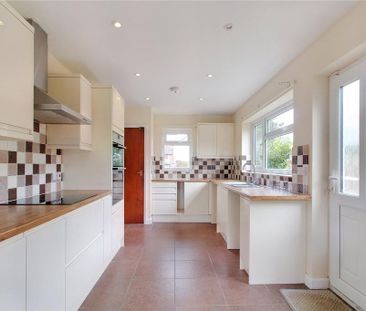 3 bedroom detached house to rent - Photo 5