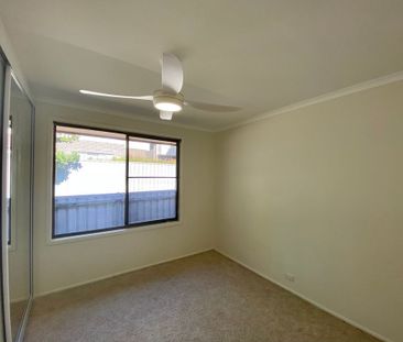 10 Myrtle Close, Adamstown Heights - Photo 6