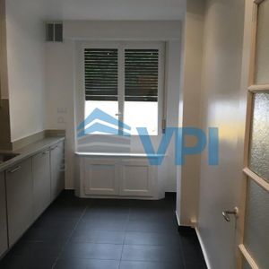 2-room apartment located in Carouge, close to public transport - Photo 2