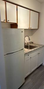 $1,790 - 1856 Frances Street - One Bedroom Suite - Photo 4