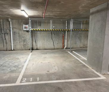 Luxury Living - 2 Bedroom Apartment with second bathroom and study. - Photo 4