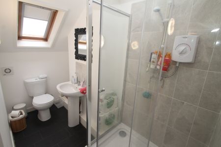 3 Bed - 11 Pennington Street, Woodhouse, Leeds - LS6 2JP - Student - Photo 4