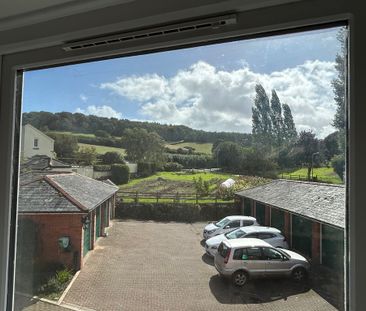 3 bedroom Three Bedroom Barn Conversion to rent - Photo 3