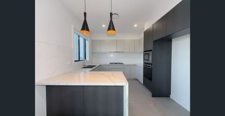 LUXURY MASTERPIECE IN HEART OF ROUSE HILL - Photo 3