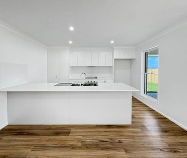 Family Home in Cotswold Hills - Photo 5