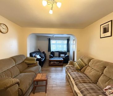 6 bedroom detached house to rent - Photo 1