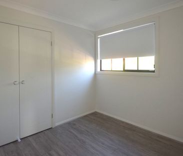 Spacious Family Home! - Photo 2