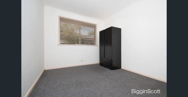 Light-Filled Two-Bedroom Unit in Prime Boronia Location - Photo 1