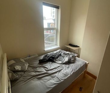32 Lisburn Road, Belfast BT9 6AA - Photo 2