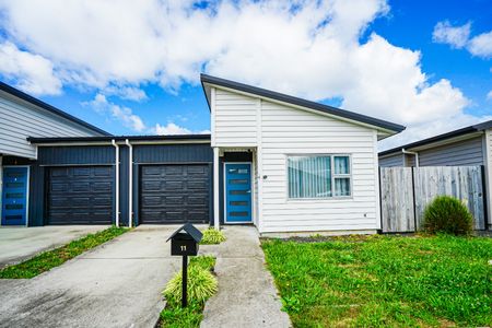 Modern Comfort & Family Living - Photo 3