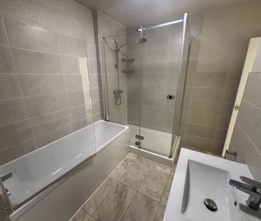 Hilltop Court, Manchester - Photo 6