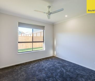 Amazing Home with Solar Energy and Ducted Air Conditioning! - Photo 5