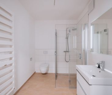 Neubaukomfort: Stilvolle 1-Zimmer-Wohnung mit Einbauküche und Balkon - Photo 5