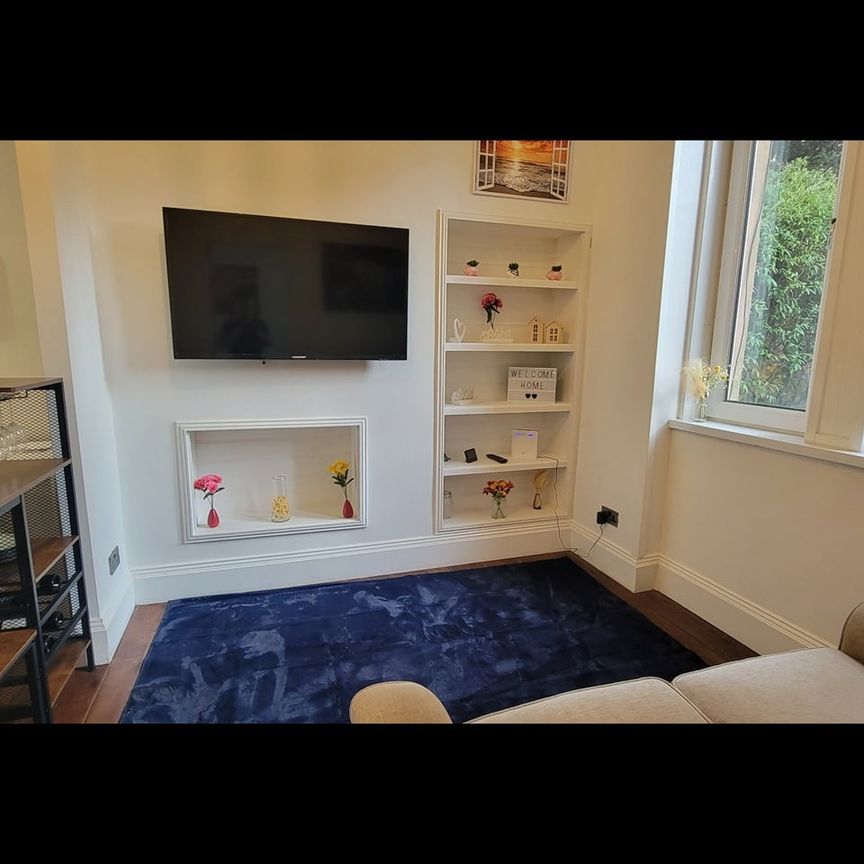 1 Bed Flat, Crow Road, G13 - Photo 1