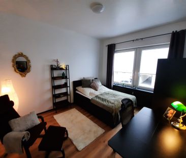 WG-Zimmer in frisch renovierter Wohnung zu vermieten! - Photo 1