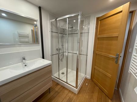 Location Appartement 3 pièces 93m² - Photo 5