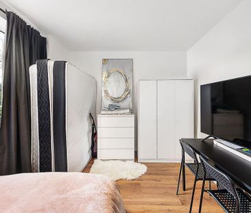 2 bedroom flat to rent - Photo 2