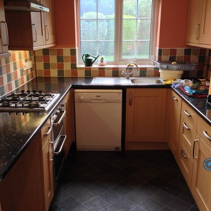 4 bedroom detached house to rent - Photo 1