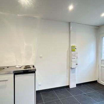 Appartement 1 pièces 27m2 REIMS 530 euros - Photo 1