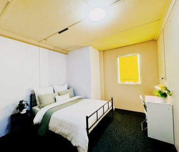 9 McDonald Cres, Sydney - Photo 1