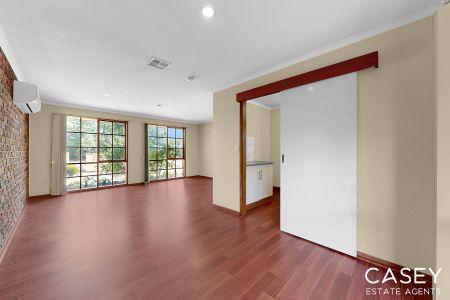 3 Strafford Avenue, Cranbourne - Photo 4