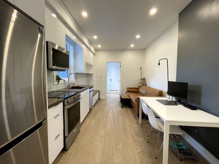 For Lease - 17 Claremont Street Unit# Back, Toronto, Ontario - Photo 4