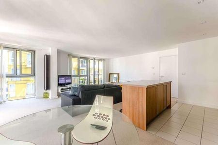 Carronade Court, Holloway, N7 - Photo 3