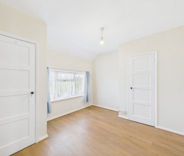 Station Crescent, Ashford, Middlesex,TW15 - Photo 5