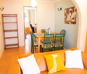 6 bedroom house to rent - Photo 1