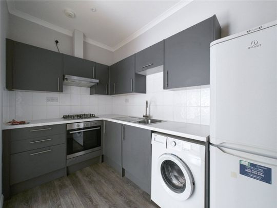 The Parade, - Photo 1