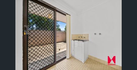 Modern, Fresh and Low-Maintenance Living in a Super Convenient Location - Photo 2