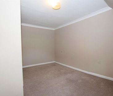 4 bedroom detached house to rent - Photo 6