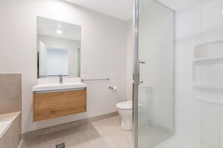 Ready to move in, stylish 2 bed townhouse - Photo 4