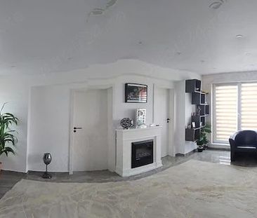 Inchiriez apartament cu trei camere/doua bai - Photo 1