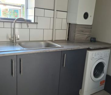 Flat to rent on - Photo 5