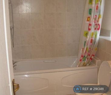 4 bedroom detached house to rent - Photo 4