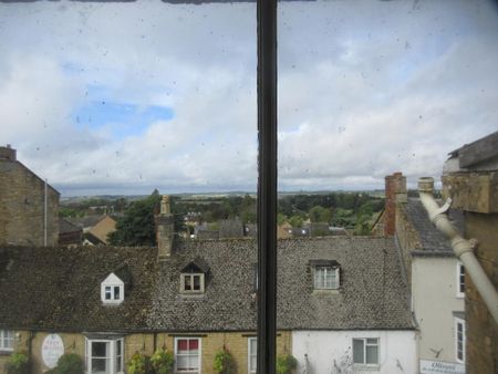 3 bedroom flat to rent - Photo 3
